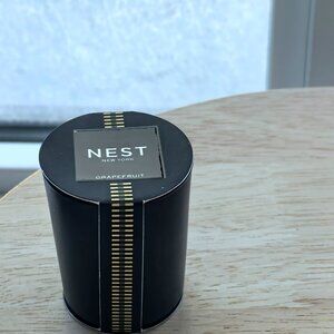 NEST New York Grapefruit Candle